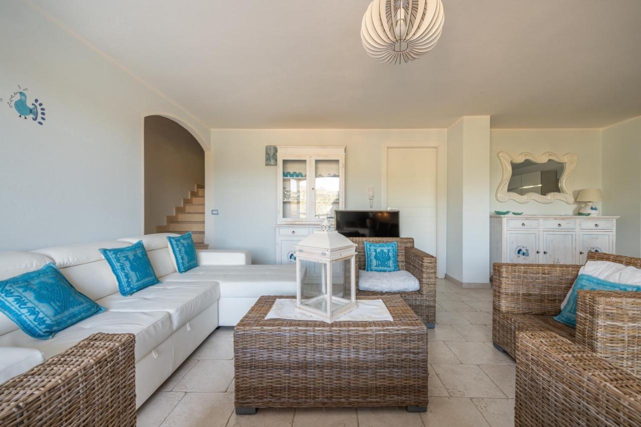 Villa Acquamarina Semi Detached Villa With Private Pool And Wifi Torre delle Stelle Bagian luar foto