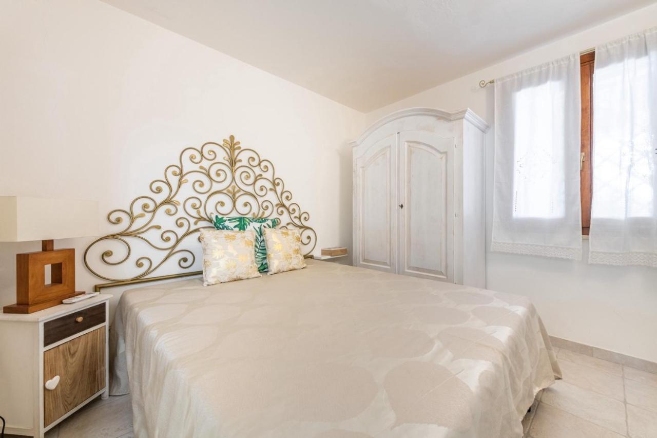 Villa Acquamarina Semi Detached Villa With Private Pool And Wifi Torre delle Stelle Bagian luar foto