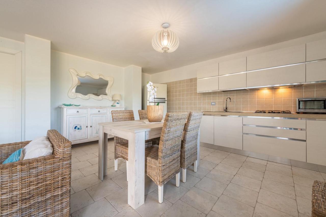 Villa Acquamarina Semi Detached Villa With Private Pool And Wifi Torre delle Stelle Bagian luar foto