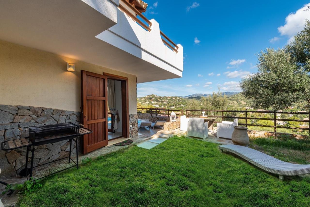 Villa Acquamarina Semi Detached Villa With Private Pool And Wifi Torre delle Stelle Bagian luar foto