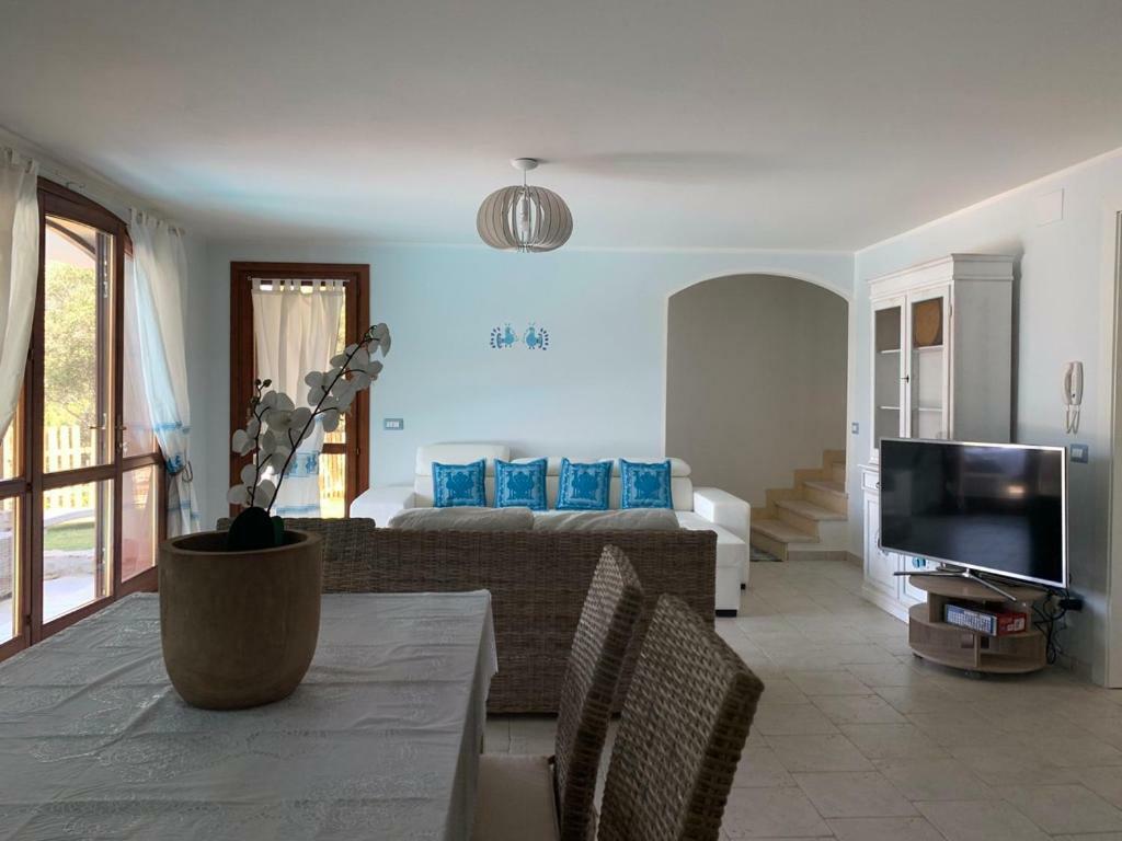 Villa Acquamarina Semi Detached Villa With Private Pool And Wifi Torre delle Stelle Bagian luar foto